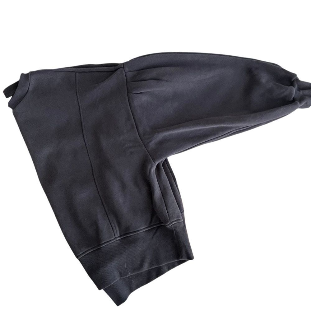 H&M Charcoal Crewneck Puff Sleeve Sweatshirt Size Large – New Without Tags